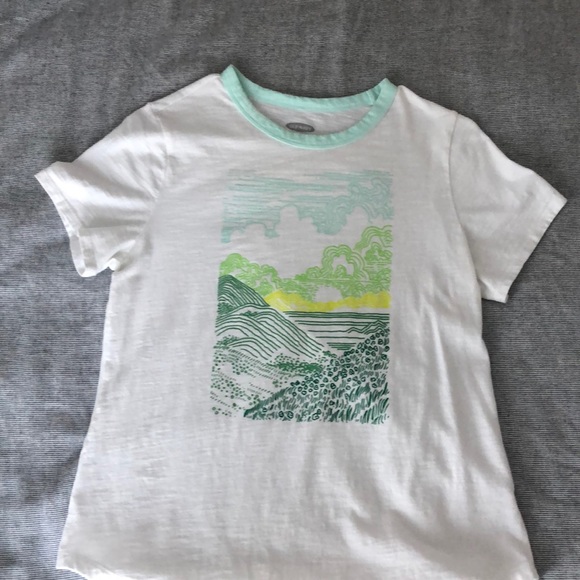 💜Graphic Tees - Picture 2 of 3